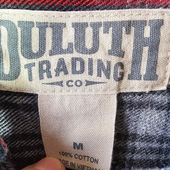 Duluth Trading Co Plaid Flannel Mens Medium Outdoor Utility Classic Trim Fit - Picture 6 of 6